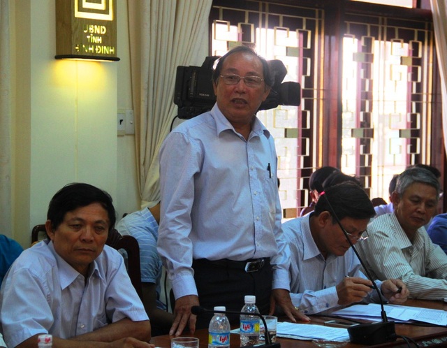Vụ tàu vỏ thép hư hỏng ở Bình Định: “Đừng lợi dụng lòng tốt của dân mà làm ăn thiếu đạo đức” - 4 Ông Hà Ngọc Tân, Phó Chủ tịch UBND huyện Phù Mỹ (Bình Định) thấy hối hận và tự nhận trách nhiệm vì đã giới thiệu đơn vị đóng tàu là Công ty TNHH MTV Nam Triệu khiến ngư dân khốn đốn