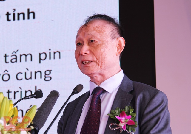 Đề nghị xem xét đánh giá tác động môi trường với dự án "khủng" tại Bắc Giang - 2
Ông Cận Bảo Phương - Chủ tịch Tập đoàn JA Solar cam kết sẽ nghiêm túc chấp hành pháp luật và những quy định của Chính phủ Việt Nam. (Ảnh: Báo Bắc Giang)