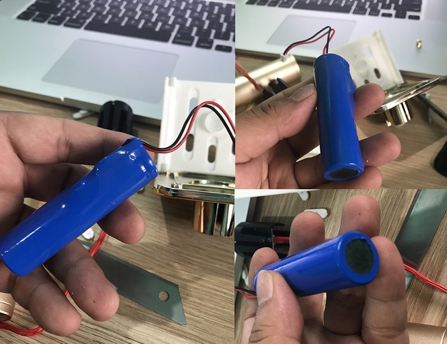 Tháo mở micro Karaoke chính hãng, bất ngờ với "nội thất" bên trong - 2 Viên pin bên trong micro karaoke
