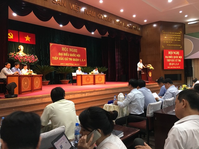 Chủ tịch nước: "Nếu biết lắng nghe dân, chắc chắn không có vụ Đồng Tâm" - 1
Lần đầu tiên TPHCM tổ chức cho cử tri 3 quận gặp gỡ chung với các ĐBQH