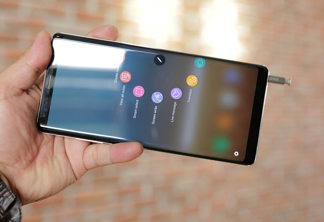 iPhone X - Galaxy Note8: 1.000 Đô la Mỹ, mèo nào cắn mỉu nào? - 7 iPhone X - Galaxy Note8: 1.000 Đô la Mỹ, mèo nào cắn mỉu nào? - 7