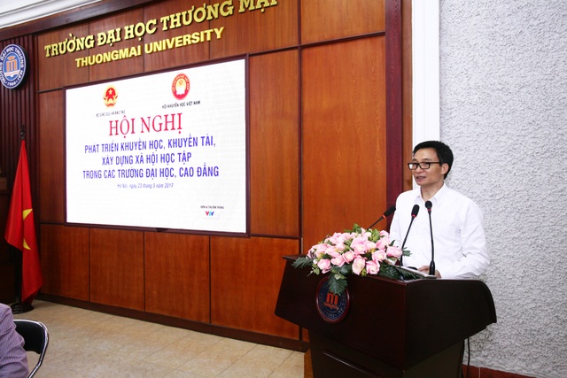 Phó Thủ tướng Vũ Đức Đam: Đẩy mạnh công tác khuyến học, khuyến tài trong các trường ĐH,CĐ - 5
Phó Thủ tướng Vũ Đức Đam phát biểu tại hội nghị