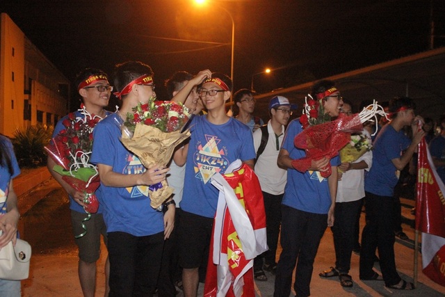 Trường THPT Chuyên Hà Tĩnh vinh danh 2 học sinh đoạt huy chương Olympic Quốc tế - 1 Lớp 12 Toán 1 sẵn sàng chào đón 2 thành viên xuất sắc của lớp