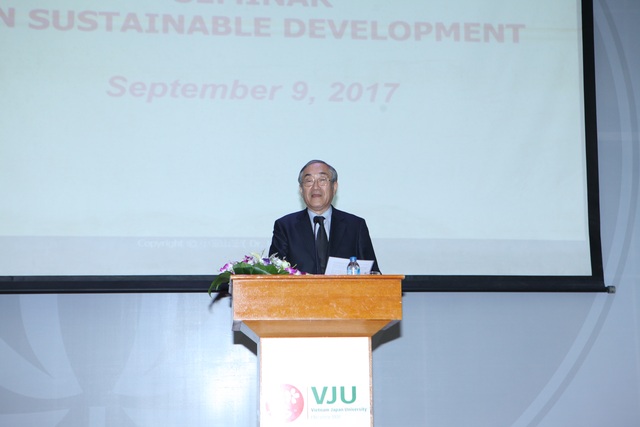 Muốn vươn tới đỉnh cao đại học phải thực hiện triết lý "phát triển bền vững" - 2
GS.TS. Furuta Motoo Hiệu trưởng của Trường Đại học Việt Nhật