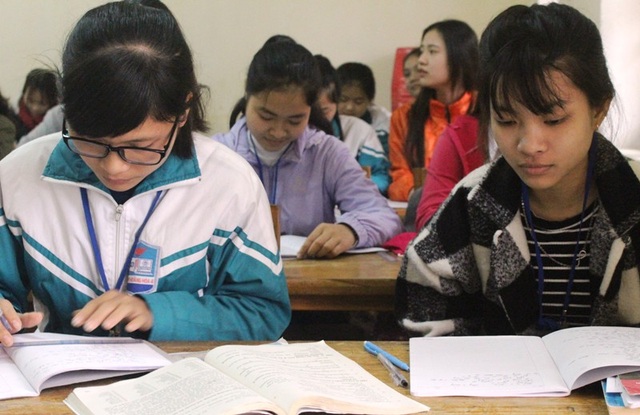 Không để tình trạng học sinh do khó khăn mà không dự thi được - 2 Các đơn vị trường học thông báo về kỳ thi, lịch thi, đảm bảo quyền được thi cho các đối tượng