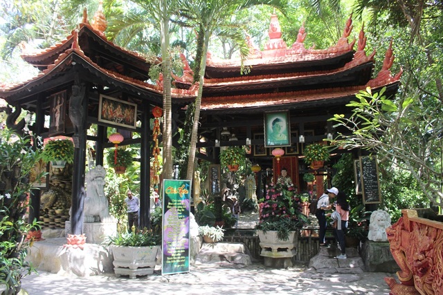 Ngôi chùa mang kiến trúc độc đáo ở phía Tây Nha Trang - 5 Ngôi chùa mang kiến trúc độc đáo ở phía Tây Nha Trang - 5