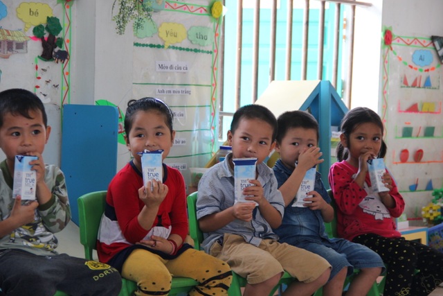 Sữa học đường và người khởi đầu cho những ly sữa đạt chuẩn - 2 Sữa học đường và người khởi đầu cho những ly sữa đạt chuẩn - 2