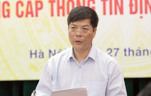 
Ông Nguyễn Tiến Thành - Chánh Văn phòng Bộ Nội vụ cung cấp thông tin các tỉnh lạm phát cấp phó
