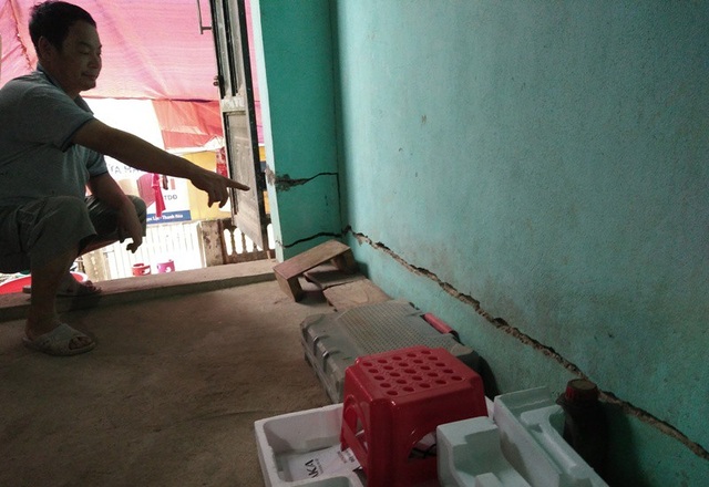 Vụ hàng trăm nhà dân bất ngờ lún nứt: Bắt đầu khai báo thiệt hại từ tháng 1/2018 - 4 Các hộ dân khai báo thiệt hại từ tháng 1/2018
