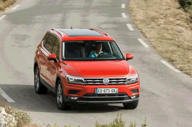 Volkswagen Tiguan 7 chỗ có giá từ 1,699 tỉ đồng - 1 Volkswagen Tiguan 7 chỗ có giá từ 1,699 tỉ đồng - 1