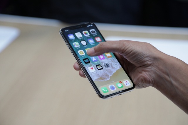 iPhone X gặp lỗi "kỳ lạ" ở Việt Nam, không thể gọi đi lẫn gọi đến - 1 iPhone X