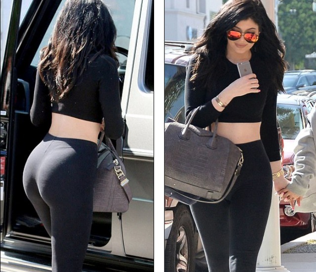 Vừa chia tay Kylie Jenner, Rapper gốc Việt đã âu yếm tình mới - 7
Kylie Jenner vẫn giữ im lặng sau khi chuyện tình 3 năm với Tyga tan vỡ.