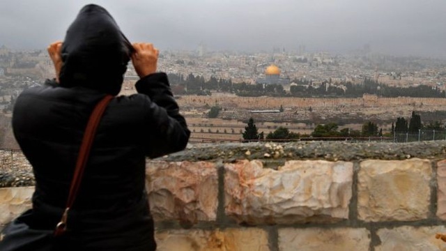 Thế giới "dậy sóng" sau khi Mỹ công nhận Jerusalem là thủ đô của Israel - 1
Cộng đồng quốc tế cho rằng, vấn đề Jerusalem cần được giải quyết thông qua đàm phán. (Ảnh: AFP)