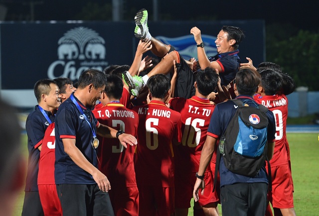 HLV Vũ Hồng Việt: “Tôi luôn tin U15 Việt Nam sẽ vô địch” - 1
HLV Vũ Hồng Việt tự hào về các cầu thủ U15 Việt Nam