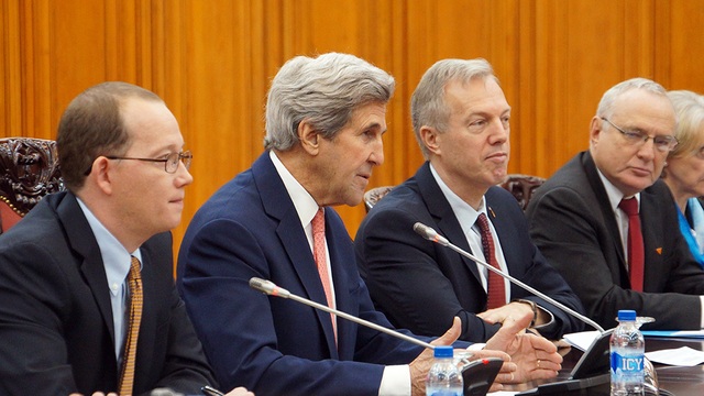 Ngoại trưởng Mỹ khẳng định luôn là người bạn của Việt Nam - 2 Ngoại trưởng John Kerry tin rằng Chính quyền mới sẽ tiếp tục chính sách tăng cường quan hệ với khu vực châu Á-Thái Bình Dương (Ảnh: Mạnh Thắng)