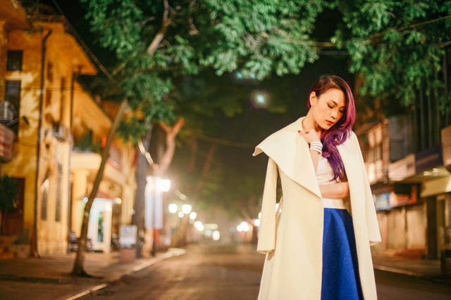 Mỹ Tâm yêu kiều trên phố cổ Hà Nội giữa đêm lạnh - 6 Mỹ Tâm yêu kiều trên phố cổ Hà Nội giữa đêm lạnh - 6