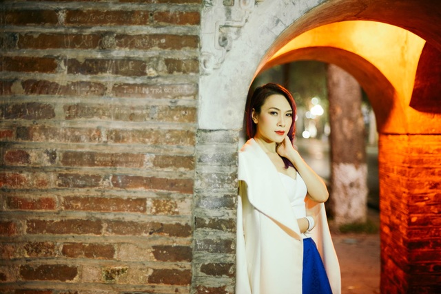 Mỹ Tâm yêu kiều trên phố cổ Hà Nội giữa đêm lạnh - 12 Mỹ Tâm yêu kiều trên phố cổ Hà Nội giữa đêm lạnh - 12