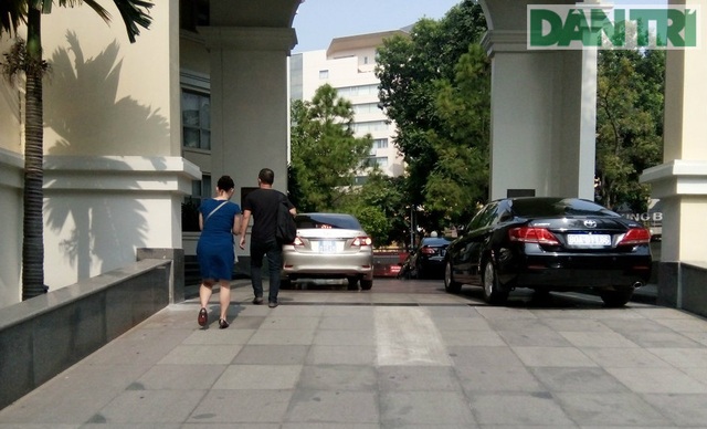 Nhận 6,5 triệu đồng/tháng, Thứ trưởng, Chủ tịch tỉnh "nghỉ" xe công đưa đón - 1 Bộ Tài chính là đơn vị đi đầu nêu gương về khoán xe công với chức danh Thứ trưởng, Tổng cục trưởng (ảnh: BD)