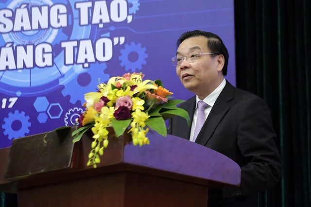 “Khởi nghiệp là tự mình tạo ra cơ hội, chứ không phải nắm bắt cơ hội” - 1
Bộ trưởng Chu Ngọc Anh đánh giá: Bộ KH&CN luôn ghi nhận và đặt niềm tin sâu sắc vào lực lượng, thanh niên. Song, bản thân thanh niên cần nhận thức sâu sắc hơn nữa vị trí, vai trò và trách nhiệm của mình”.