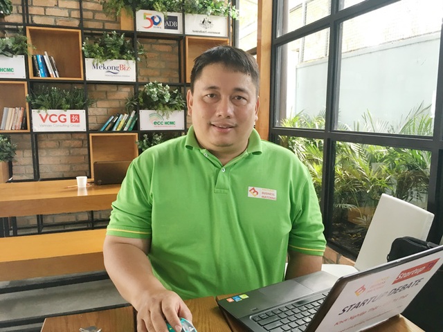 Khởi nghiệp thế nào khi sinh viên vẫn được bố mẹ bao ăn ở? - 1
Ông Vũ Tuấn Anh - Trưởng dự án cộng đồng khởi nghiệp Hoa Sen Group