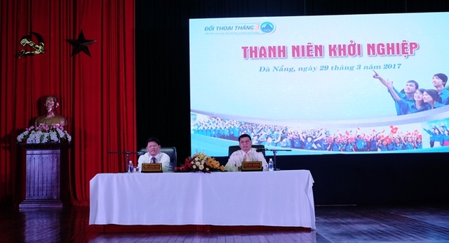 Lãnh đạo thành phố đối thoại với thanh niên về khởi nghiệp - 1 Ông Võ Công Trí - Phó Bí thư Thường trực Thành ủy Đà Nẵng và ông Hồ Kỳ Minh - Phó Chủ tịch UBND TP chủ trì đối thoại với thanh niên về chủ đề khởi nghiệp