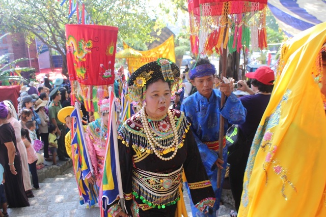 Nha Trang: Độc đáo lễ hội ở khu tháp Chăm nghìn tuổi - 4 Nha Trang: Độc đáo lễ hội ở khu tháp Chăm nghìn tuổi - 4