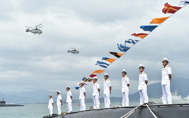 Thủ tướng: Mua tàu ngầm hiện đại để bảo vệ vững chắc chủ quyền biển, đảo - 6
Với việc hoàn thiện đội tàu ngầm, Quân chủng Hải quân có đầy đủ “5 ngôi sao biển”.