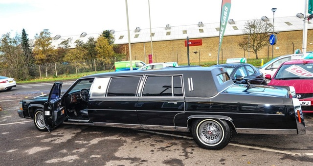Limousine cũ của ông Trump được trang bị những gì? - 12 Limousine cũ của ông Trump được trang bị những gì? - 12
