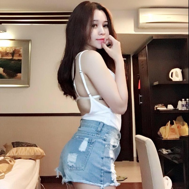 Chuyện tình của cô gái xinh đẹp với bạn trai... gấp đôi cân nặng - 5 Mỹ Linh là cô gái khá xinh đẹp và sành điệu.