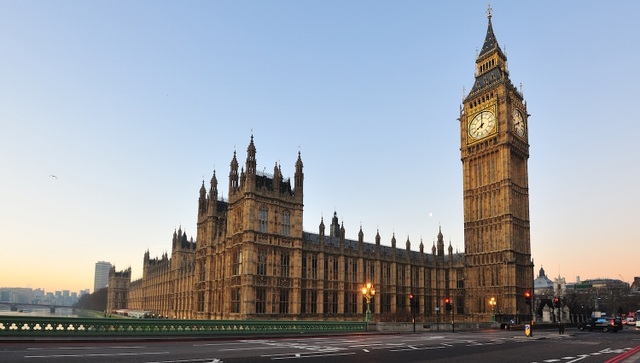 Những điểm đến "nóng" nhất trên mạng xã hội Instagram - 7
Nhiều người biết tới Big Ben là tên gọi khác của tháp đồng hồ London, nhưng thực sự, tên này chính là tên của chuông nặng nhất trong 5 chiếc chuông đặt trong tháp. Vào ngày diễu binh mừng 60 năm trị vì của Nữ hoàng Elizabeth II, Quốc hội Anh đã tuyên bố tháp Big Ben sẽ được đổi tên thành tháp Elizabeth kể từ ngày 4 tháng 6 năm 2012.
