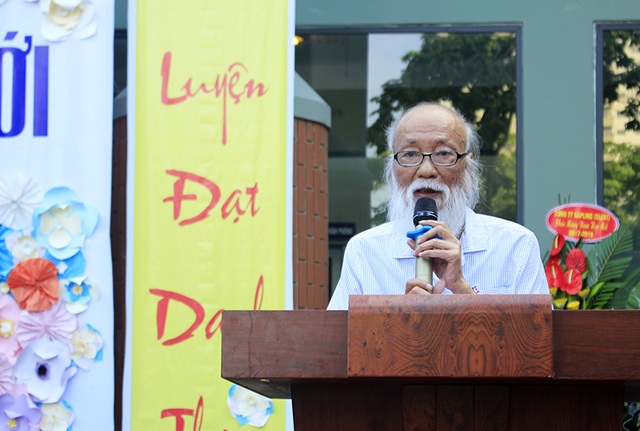 "Một phút chữa bệnh lười" của thầy Văn Như Cương nhân ngày khai trường - 1
Nhà giáo Văn Như Cương (Chủ tịch Hội đồng nhà trường, trường THPT Lương Thế Vinh, Hà Nội) chia sẻ trong buổi lễ khai giảng.