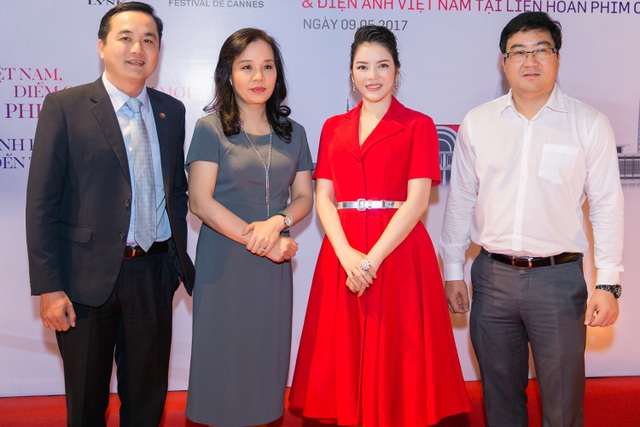 Lý Nhã Kỳ chi 1 triệu euro để đưa hình ảnh Việt Nam đến Cannes 2017 - 2 Chương trình có sự tham dự của bà Ngô Phương Lan, Cục trưởng Cục điện ảnh Việt Nam và ông Bùi Tá Hoàng Vũ, Giám đốc sở Du lịch TPHCM.