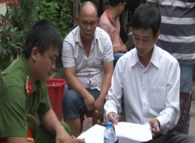 Bắt giữ 4 đối tượng, thu hơn 5.400 viên ma túy tổng hợp - 1 Cơ quan chức năng bắt đối tượng trong đường dây mua bán, vận chuyển ma túy