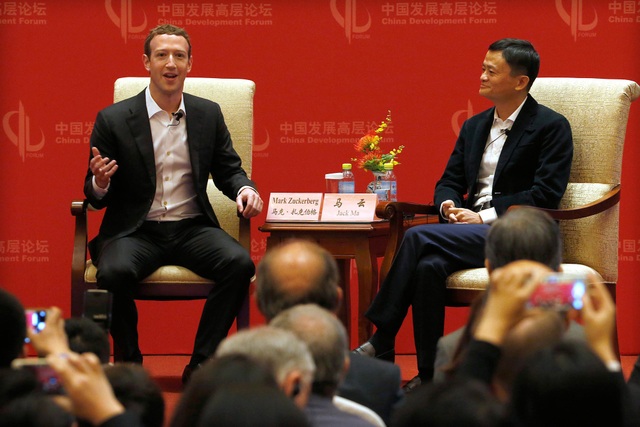 Vì sao Thung lũng Silicon bị "cản đường" tại Trung Quốc? - 1
CEO Facebook Mark Zuckerberg gặp gỡ với Jack Ma tại Trung Quốc.