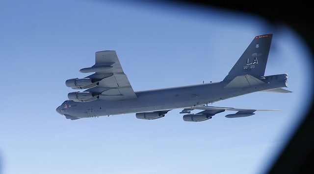 Máy bay chiến đấu Nga chạm trán B-52 của Mỹ ở biển Baltic - 1
Một máy bay ném bom B-52 của Không quân Mỹ. (Ảnh: Reuters)