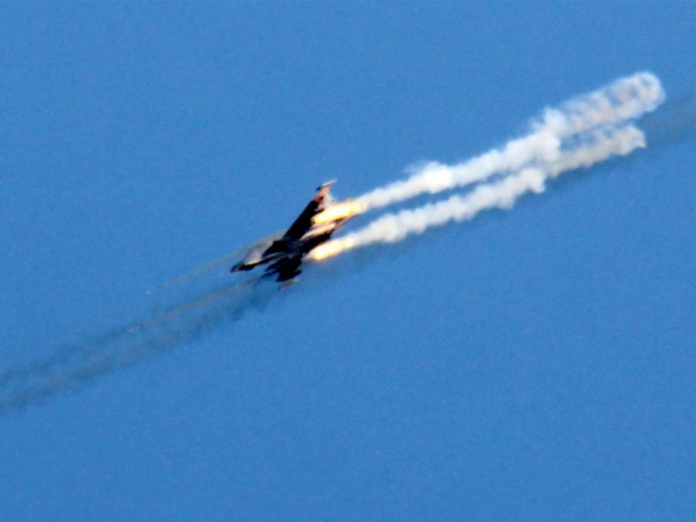 Lộ chi tiết mới vụ Mỹ bắn rơi Su-22 của Syria - 1
Một máy bay Syria bị bắn rơi. (Ảnh minh họa: Getty)