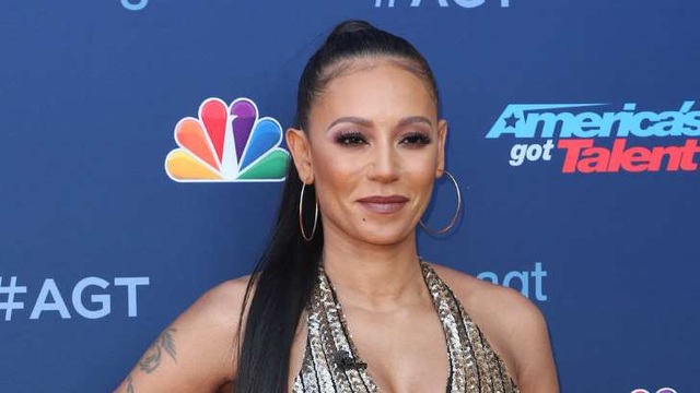 Mel B mất loạt băng “nóng” vào tay chồng cũ - 2
Mel B vẫn chưa giành được quyền kiểm soát những hình ảnh cá nhân, nhạy cảm của cô từ tay chồng cũ.