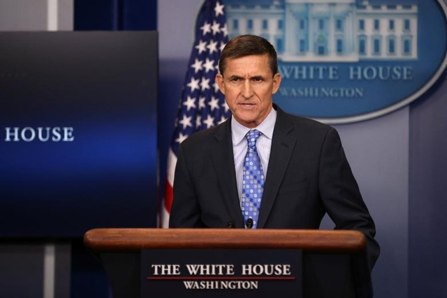 Cố vấn của ông Trump bí mật thảo luận lệnh trừng phạt với đại sứ Nga? - 1 Cố vấn An ninh Quốc gia Michael Flynn (Ảnh: AFP)