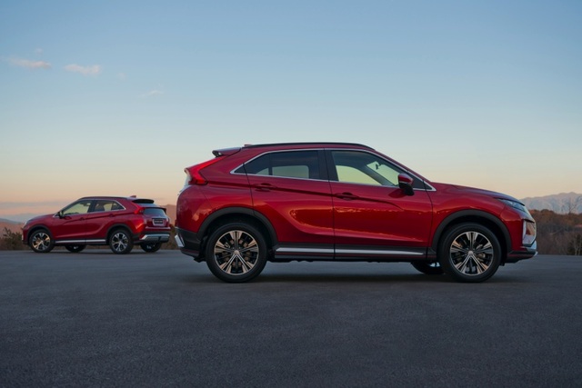 Mitsubishi Eclipse Cross gia nhập phân khúc SUV cỡ nhỏ - 2 Mitsubishi Eclipse Cross gia nhập phân khúc SUV cỡ nhỏ - 2