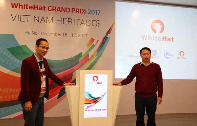 Việt Nam giành ngôi vị quán quân tại cuộc thi WhiteHat Grand Prix 2017 - 1
Bấm nút khai mạc cuộc thi WhiteHat Grand Prix 2017.