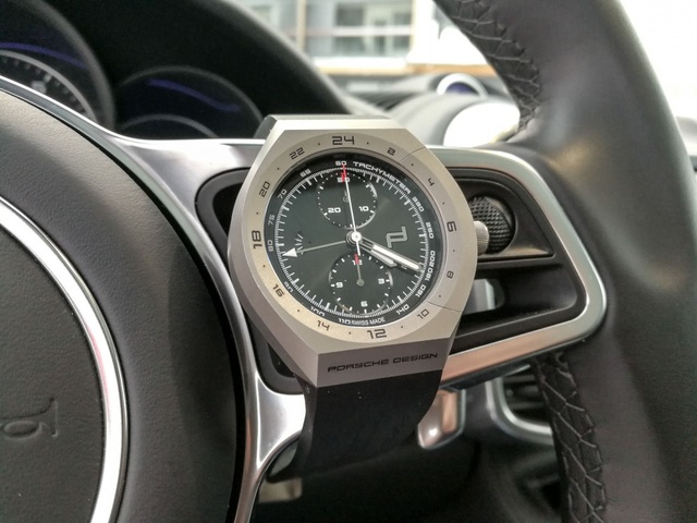Đi xe Porsche đeo đồng hồ gì mới "chất"? - 4 Đi xe Porsche đeo đồng hồ gì mới "chất"? - 4