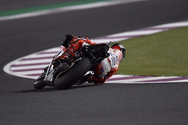 Chặng 1: Màn ra mắt không thể tuyệt vời hơn của Maverick Vinales - 16 Chặng 1: Màn ra mắt không thể tuyệt vời hơn của Maverick Vinales - 16