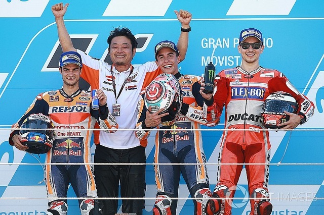 Chặng 14 MotoGP 2017: Chiến thắng tuyệt đối của Repsol Honda - 2 Chặng 14 MotoGP 2017: Chiến thắng tuyệt đối của Repsol Honda - 2