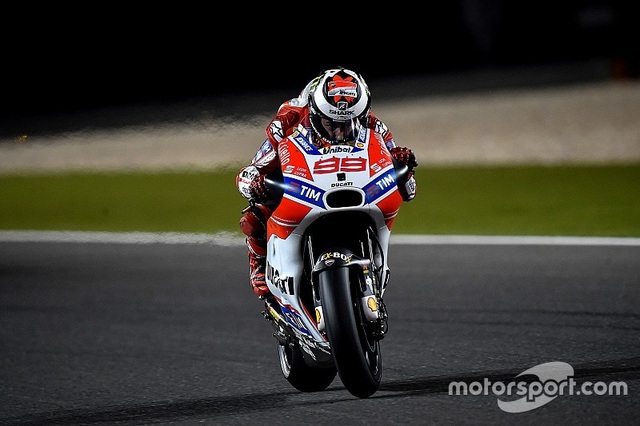 Chặng 1: Màn ra mắt không thể tuyệt vời hơn của Maverick Vinales - 12 Chặng 1: Màn ra mắt không thể tuyệt vời hơn của Maverick Vinales - 12
