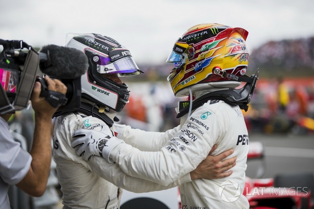 Lewis Hamilton thắng dễ tại Silverstone - 5 Lewis Hamilton thắng dễ tại Silverstone - 5