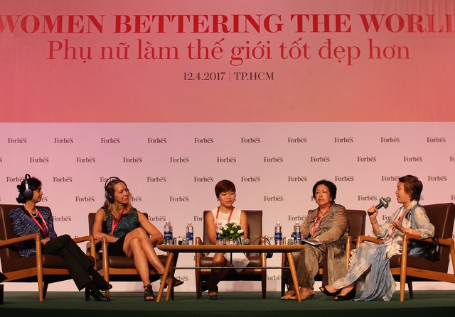 Nữ doanh nhân: Muốn thành công phải có chồng tử tế - 1
Tại sự kiện Womens Summit 2017, nhiều nữ doanh nhân, nhà ngoại giao... đã chia sẻ thẳng thắn về vai trò của phụ nữ và lan tỏa niềm cảm hứng kinh doanh