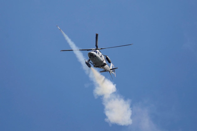 Mỹ tính tham gia không kích IS ở Philippines - 1
Máy bay của quân đội Philippines không kích vào mục tiêu IS ở Marawi. (Ảnh: Reuters)