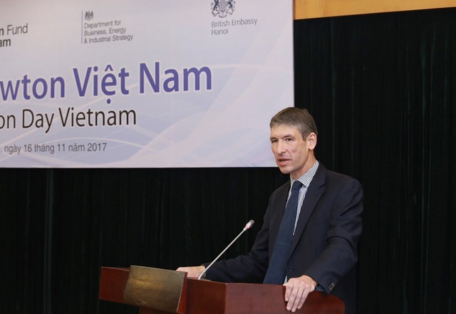 Trao giải thường Newton Việt Nam cho dự án nghiên cứu xuất sắc - 3
Ngài Giles Lever, Đại sứ Vương quốc Anh tại Hà Nội.