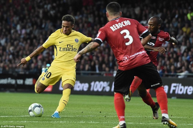 Neymar nổ súng ở trận ra mắt, PSG thắng giòn giã - 2 Neymar nhanh chóng chứng minh tầm ảnh hưởng ở PSG