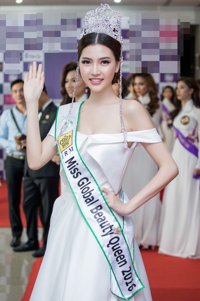 Ngọc Duyên trở thành Giám đốc quốc gia Miss Global Beauty Queen Vietnam - 2 Ngọc Duyên là Miss Global Beauty Queen 2016 (Nữ hoàng sắc đẹp toàn cầu 2016).